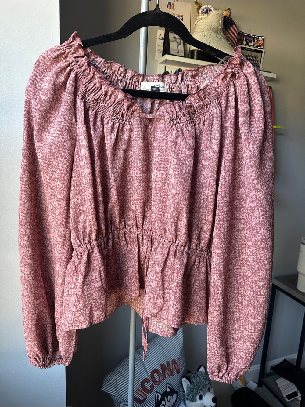 Universal Thread Dusty Rose Floral Peasant Blouse